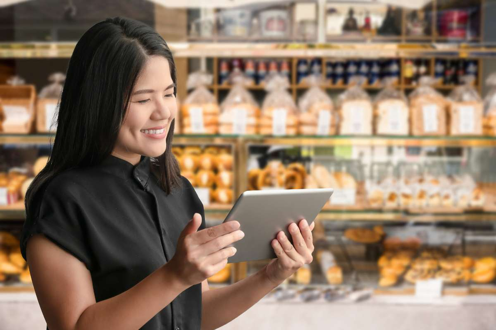 Owner merasakan keuntungan menggunakan aplikasi Point of Sales, urusan operasional jadi lancar!