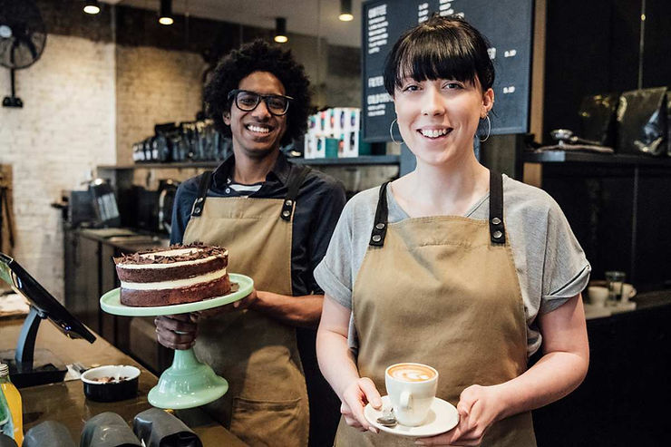 Cara meningkatkan penjualan kedai kopi dengan menambah aneka dessert.