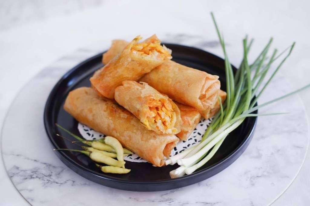 Contoh produk usaha lumpia isi sayur.